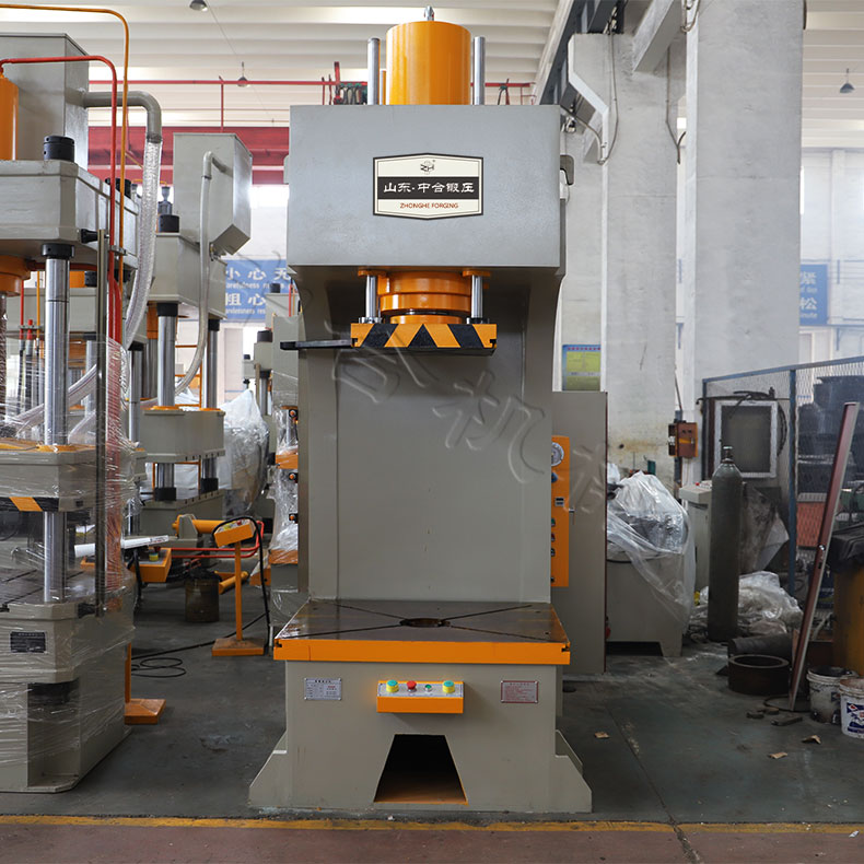 200噸單臂液壓機(jī)(圖2) 200噸單臂液壓機(jī)(圖2)