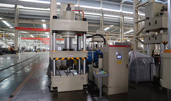 滕州315噸四柱液壓機(jī)多少錢一臺？