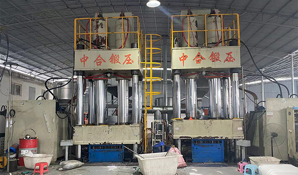 1000噸四柱液壓機(jī)（復(fù)合材料模壓、陶瓷粉末成型）