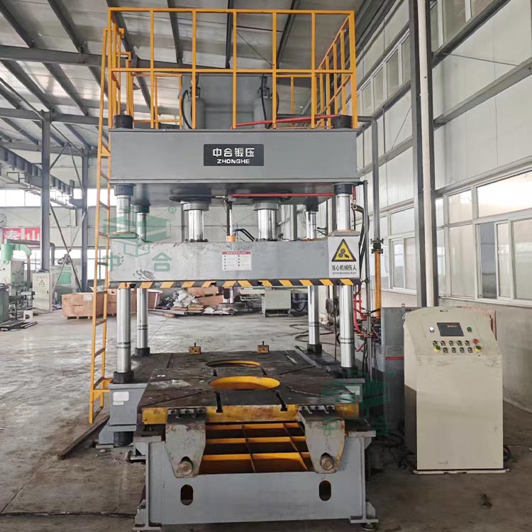 160噸輪胎模具試驗(yàn)機(jī)客戶現(xiàn)場(chǎng).jpg 160噸輪胎模具試驗(yàn)機(jī)客戶現(xiàn)場(chǎng).jpg