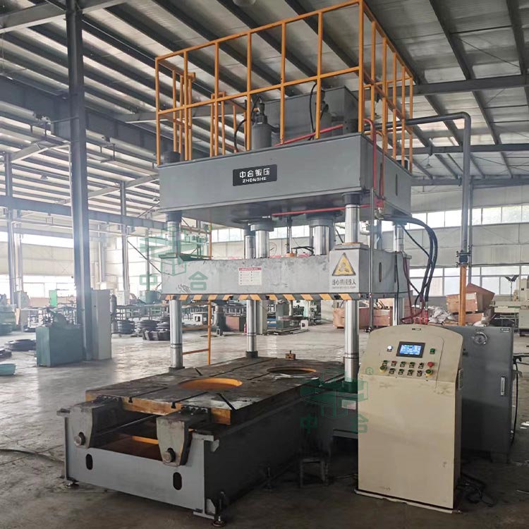 160噸三梁四柱液壓機(jī).jpg 160噸三梁四柱液壓機(jī).jpg