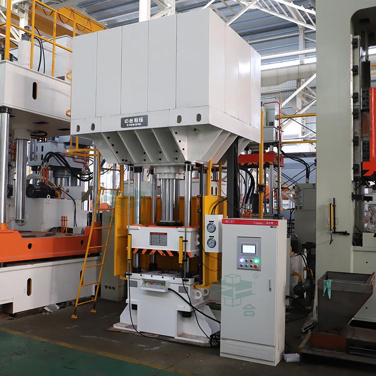 200噸伺服四柱液壓機(jī).jpg 200噸伺服四柱液壓機(jī).jpg