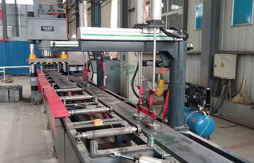 沖壓錨桿托盤(pán)生產(chǎn)設(shè)備有哪些？