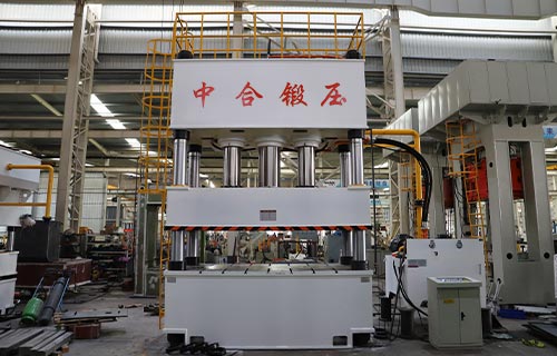 1000噸三梁四柱液壓機(jī)（特點(diǎn)、參數(shù)、應(yīng)用）