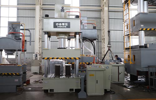 315噸液壓機(jī)-滕州315T四柱液壓機(jī)價格