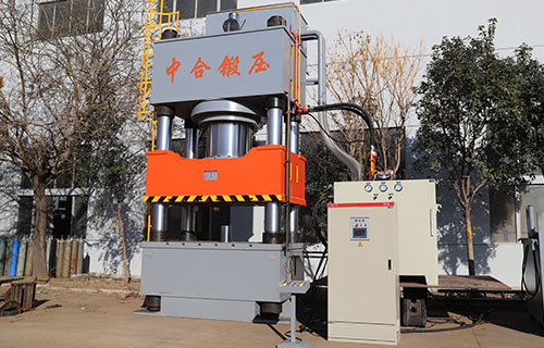 如何選擇適合的滕州2000噸四柱液壓機(jī)？