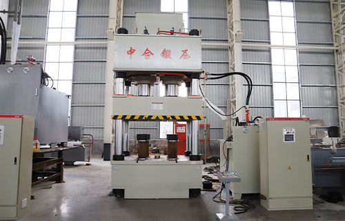 800噸四柱液壓機(jī)價(jià)格對(duì)比-滕州液壓機(jī)廠(chǎng)家提供選型方案