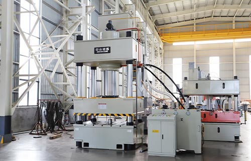 滕州中合鍛壓四柱液壓機(jī)：金屬冷擠壓領(lǐng)域的 “革新利器”