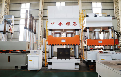 如何選擇木屑托盤成型液壓機(jī)？廠家建議