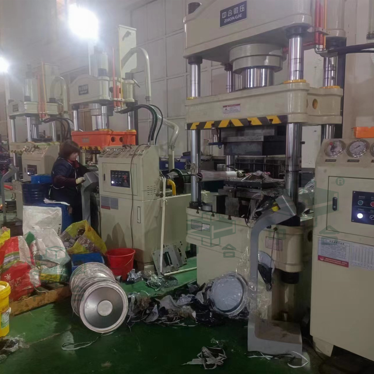 200噸汽車(chē)消音器成型液壓機(jī)_不銹鋼拉伸成型設(shè)備(圖1)