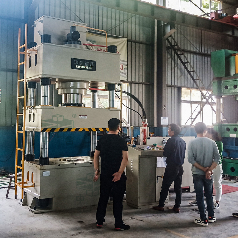 金屬薄板拉伸成型液壓機-四柱拉伸機(圖3) 金屬薄板拉伸成型液壓機-四柱拉伸機(圖3)